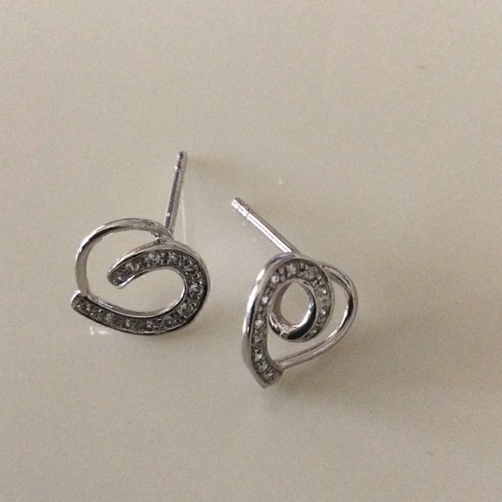 18k white gold diamond earrings